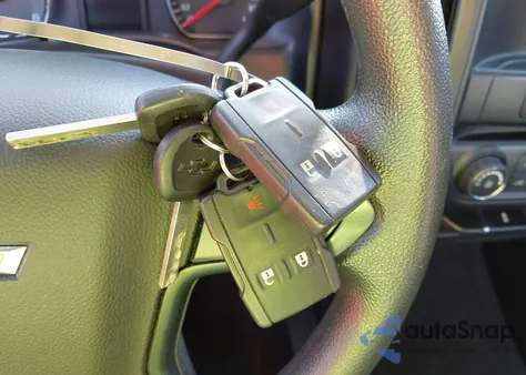 2019 Chevrolet Silverado 1500 Ld Silverado Custom z USA, uszkodzony, nr VIN 2GCVKMEC7K1243970